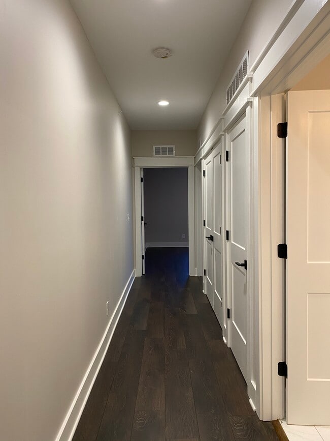 Building Photo - 4317 Holly St