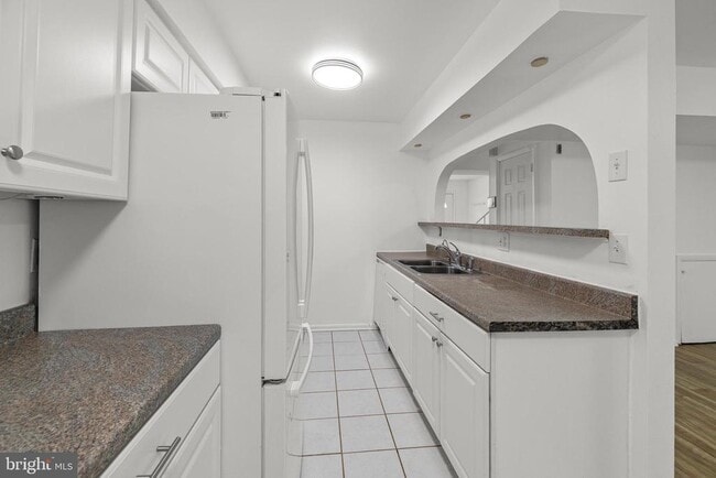 Building Photo - 719 Kilgor Ct