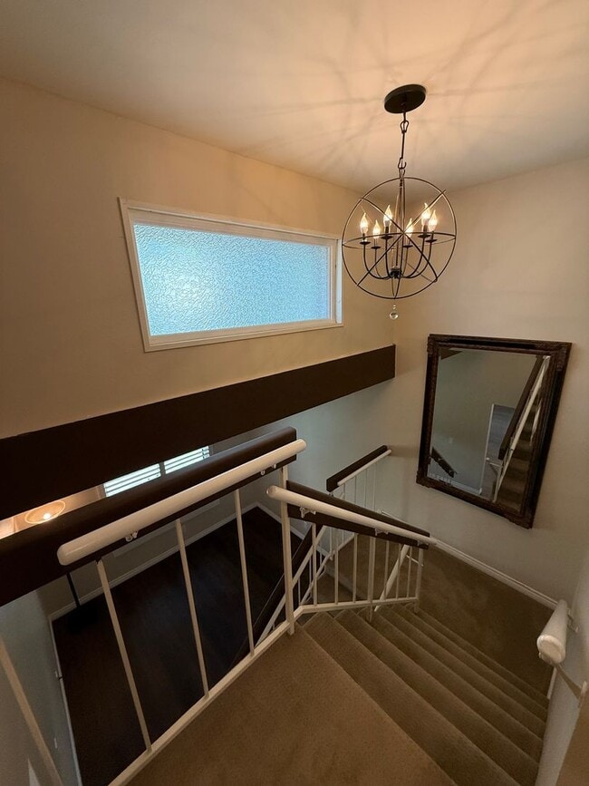 Building Photo - Spacious 3-Bed, 2-Bath End-Unit Townhome w...