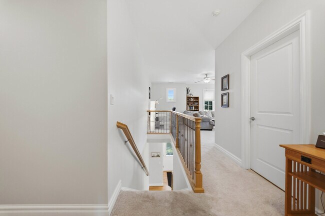 Building Photo - 3418 Raintree Cir
