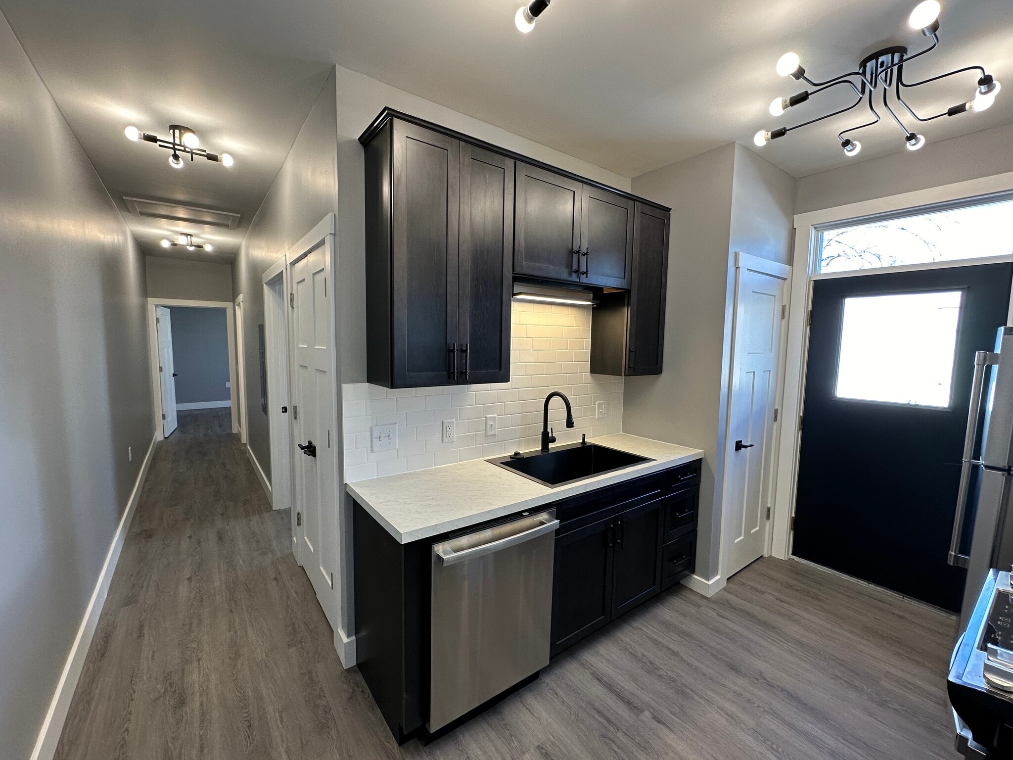 Building Photo - 1102 S Malott St