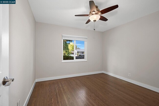 Building Photo - 880 Audrey Ct
