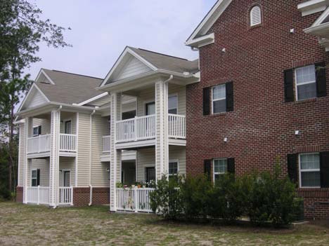 Building Photo - The Pines at Willowbrook