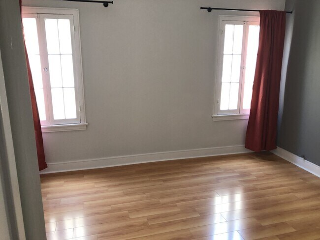 Bedroom 2 - 354 N Ogden Dr