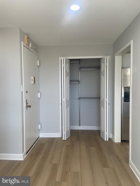 Building Photo - 5225 Pooks Hill Rd