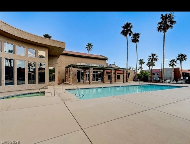 Building Photo - 4450 Sandy River Dr