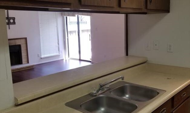 Building Photo - 8100 Cambridge St