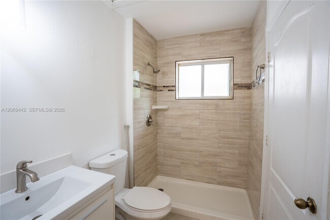 Building Photo - 9124 SW 156th Ct