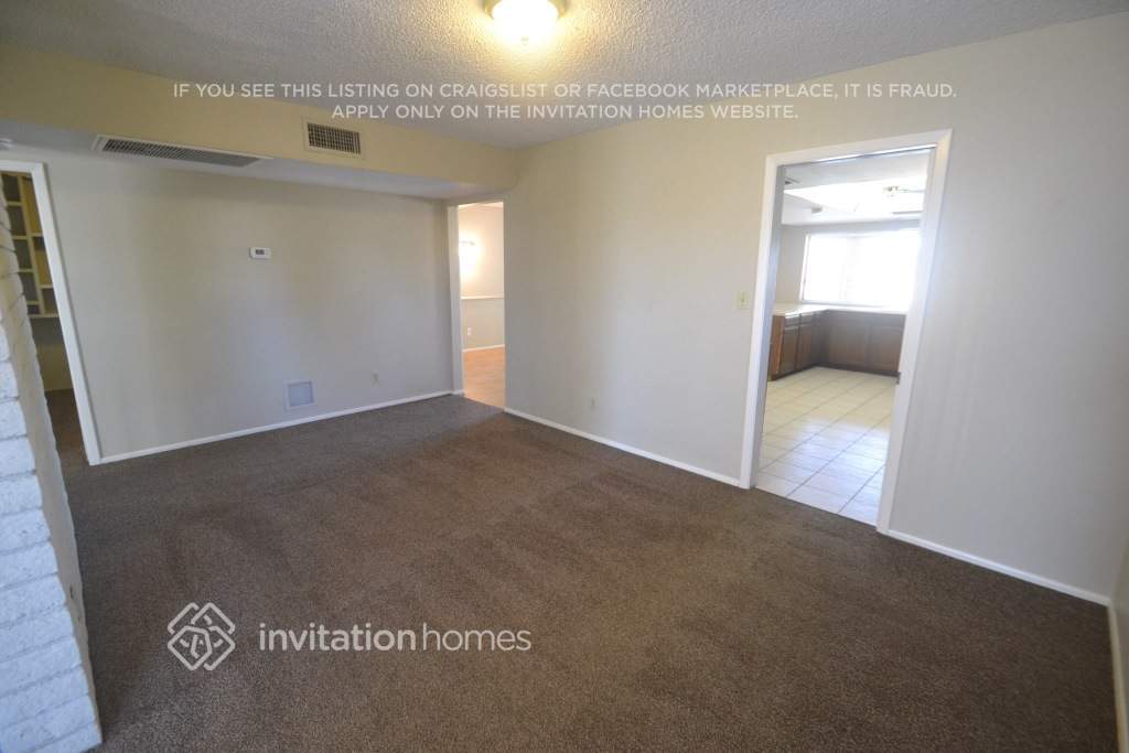 Building Photo - 8332 N 50th Dr