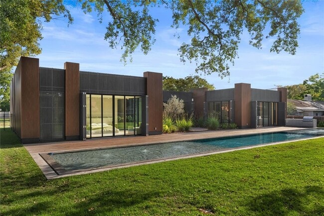 Building Photo - 8966 Easterling Dr