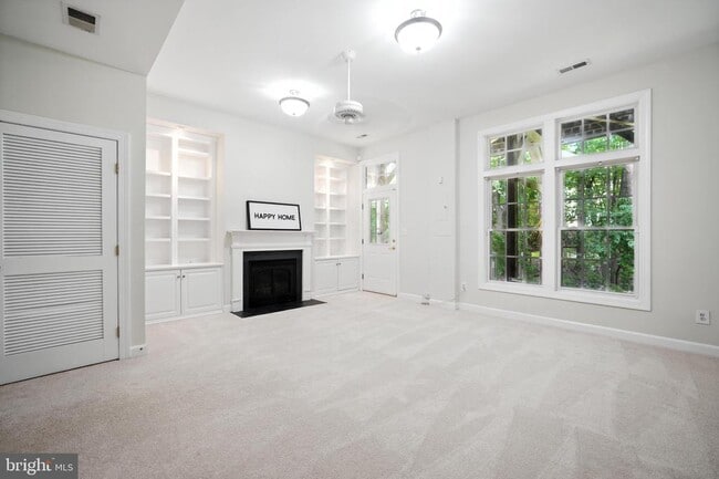 Building Photo - 6696 Debra Lu Way