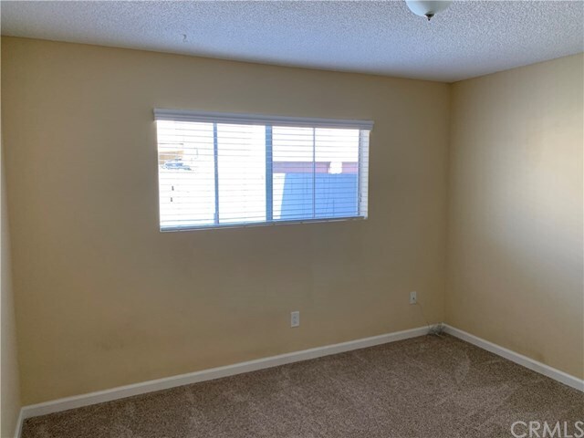 Building Photo - 17042 Pinehurst Ln