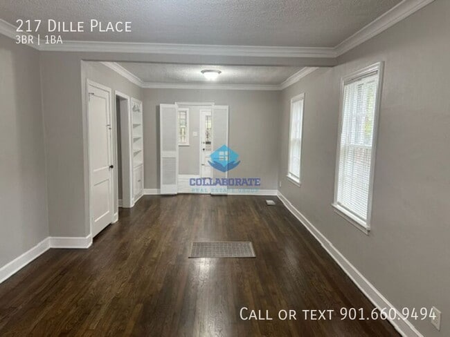 Building Photo - 217 Dille Pl