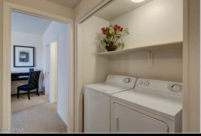 Building Photo - 3825 W Anthem Way