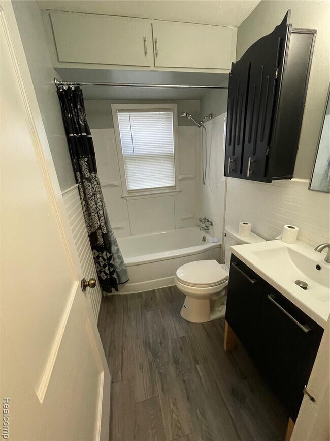 Building Photo - 11099 Studebaker Ave