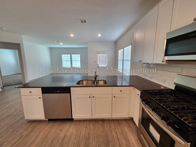 Building Photo - 13907 Sickle Rdg