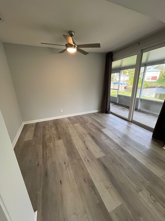 Building Photo - OCEAN ACCESS WATERFRONT! 3 bed / 2 bath wi...