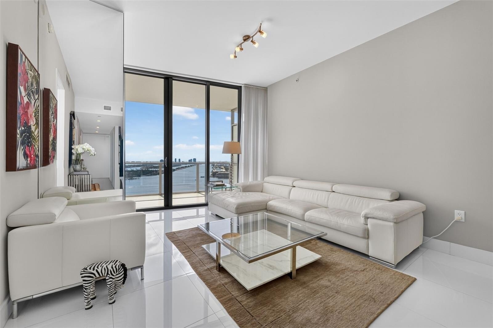 Building Photo - 1100 Biscayne Blvd
