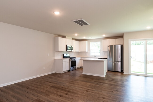 Building Photo - 717 McKissick Dr