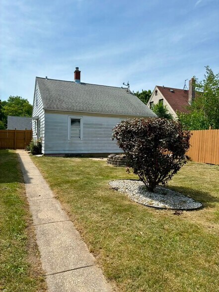 Building Photo - 4628 N 24th Pl