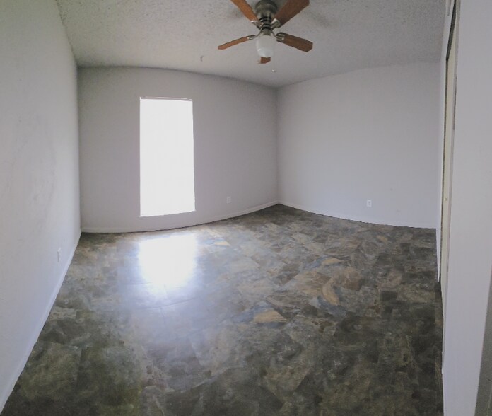 Building Photo - 8041 Southbrook Cir