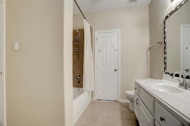 Building Photo - 514 Little River Ct