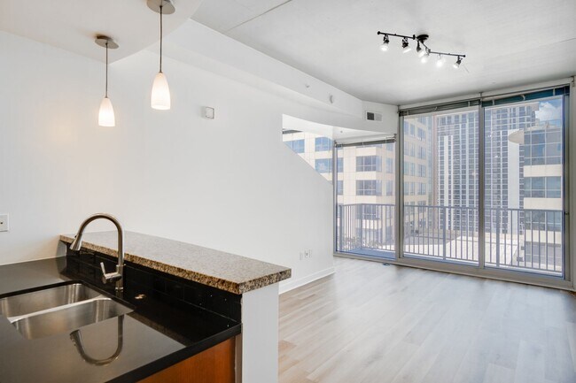 Building Photo - 155 S Court Ave