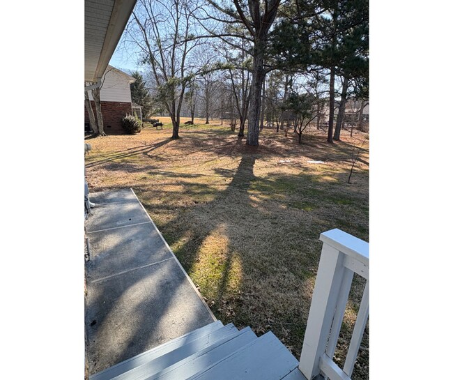 Building Photo - 9512 Imperial Dr