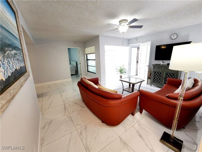 Building Photo - 3615 Boca Ciega Dr
