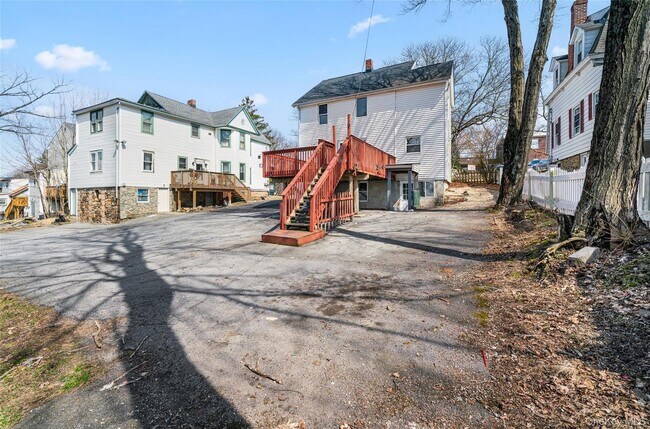 Building Photo - 241 N Main St