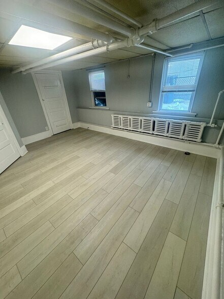 Building Photo - 36 Elberon Ave