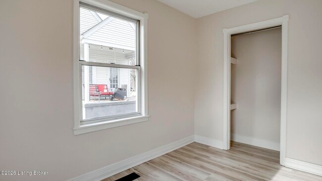 Building Photo - 3318 Van Winkle Dr