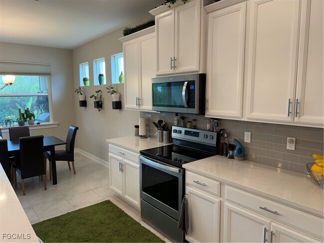 Building Photo - 16542 Crescent Beach Way