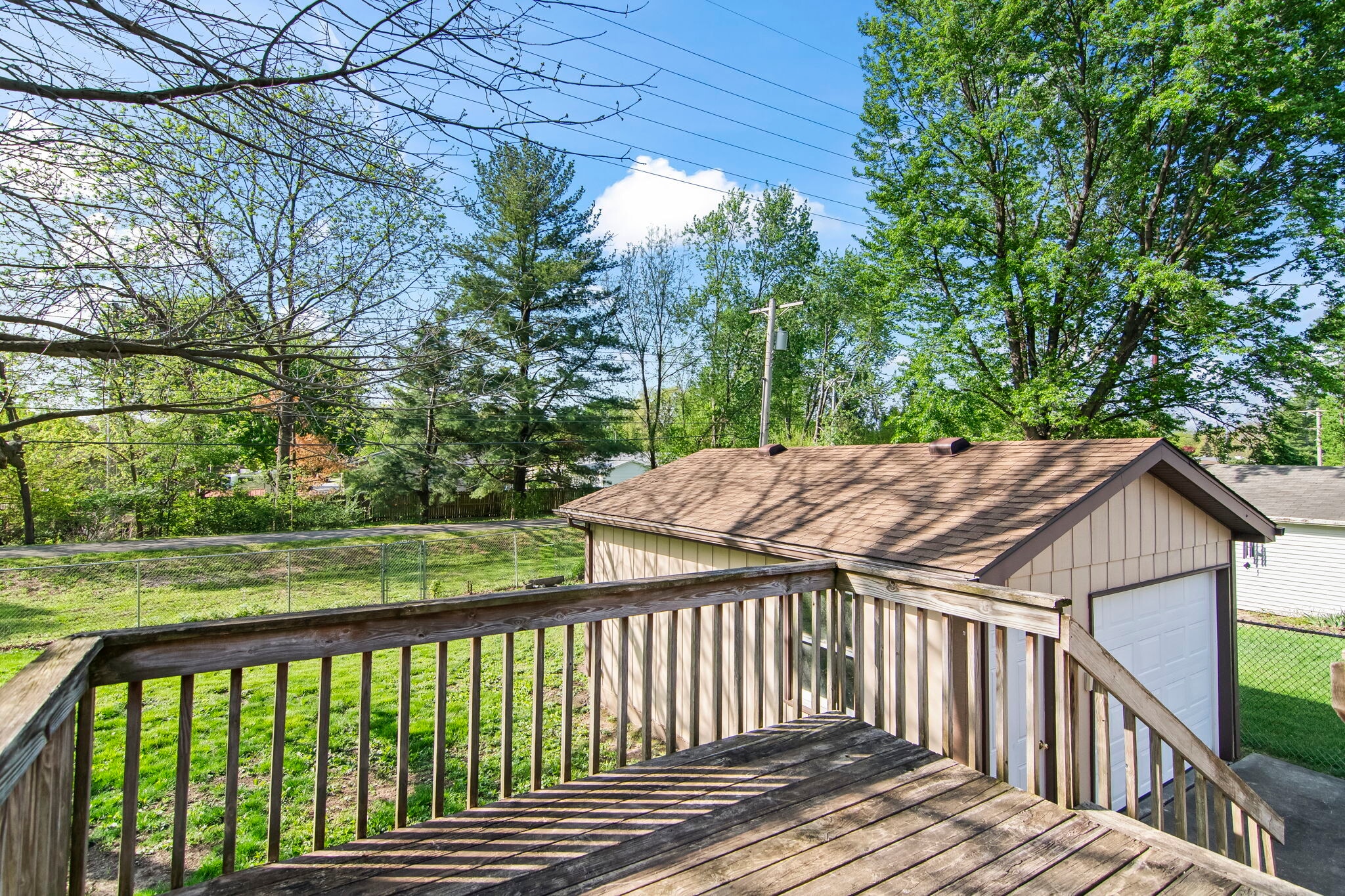 Building Photo - 204 Saxon Dr