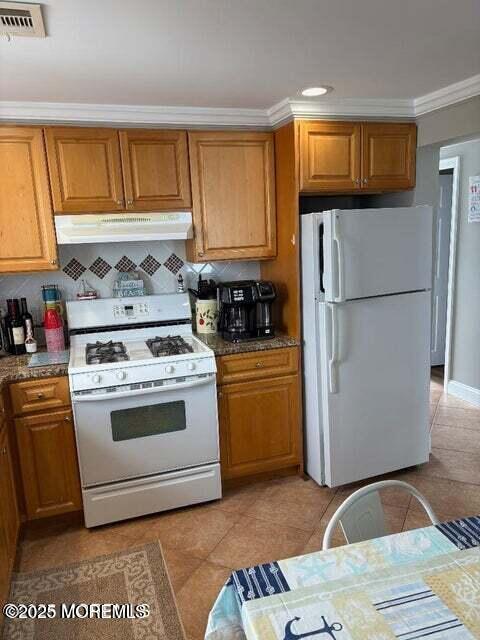 Building Photo - 217 Blaine Ave