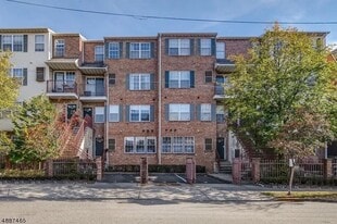 Building Photo - 80 Union St