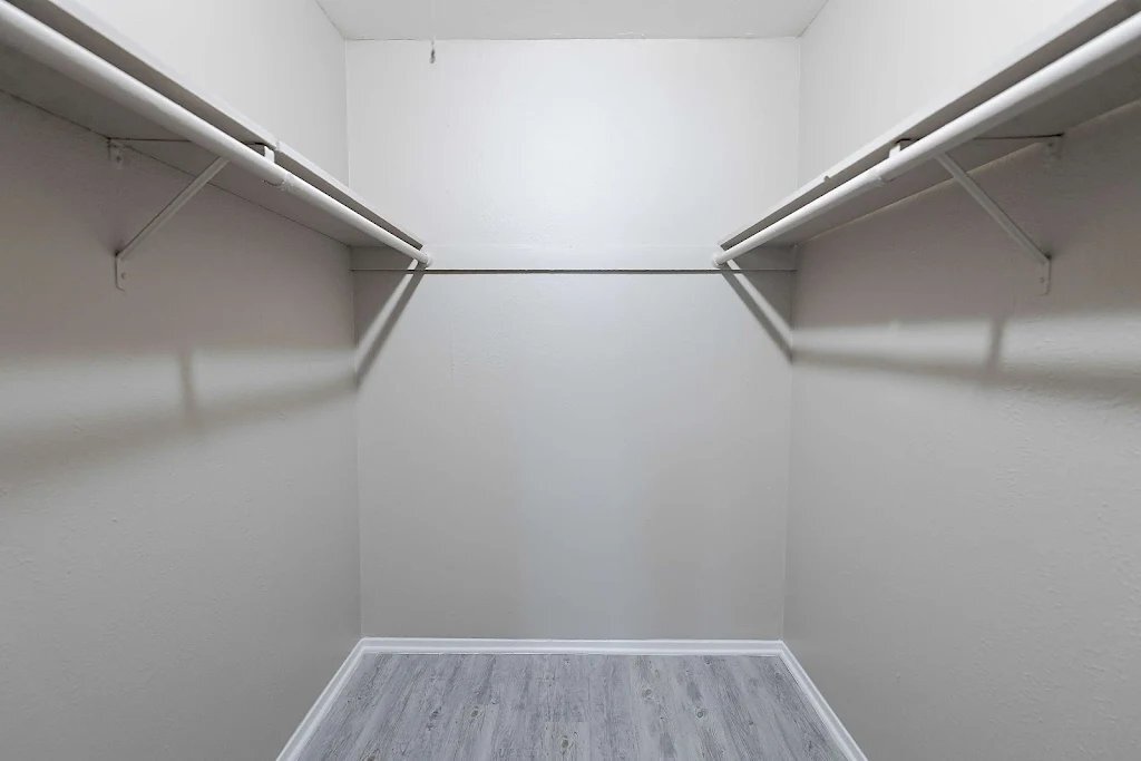 Building Photo - 531 Bedford Rd