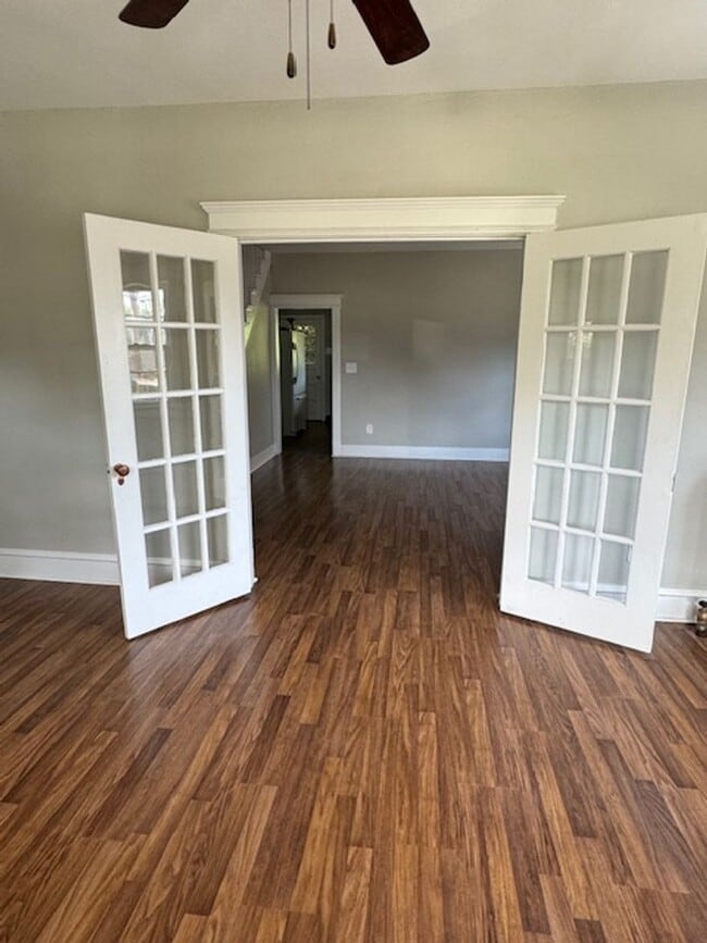 Building Photo - 3 bedroom