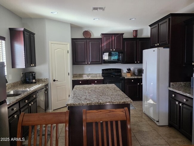 Building Photo - 17859 W Westpark Blvd