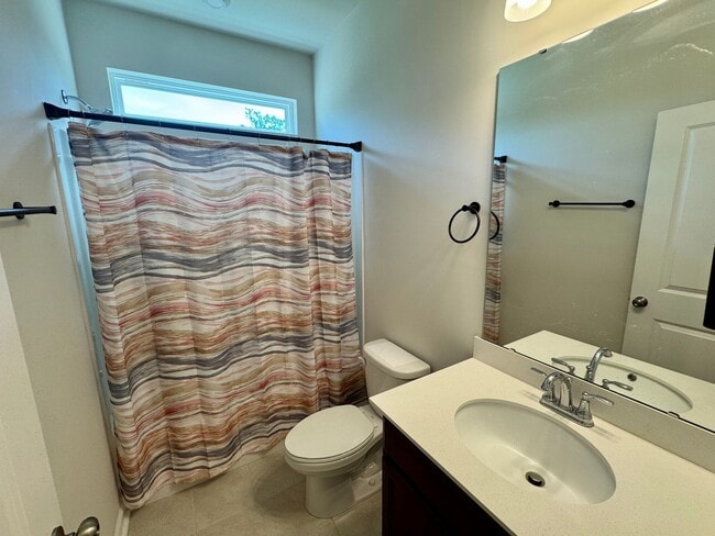 Building Photo - Cute 3BR/2BA Townhouse Minutes from Uptown