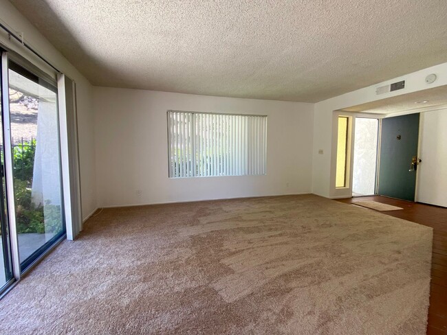 Building Photo - 3654 Summershore Ln