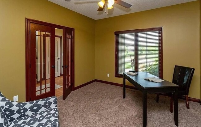 Building Photo - 8700 Wooded Point Dr