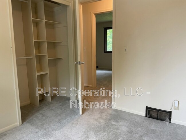 Building Photo - 15229 Y St