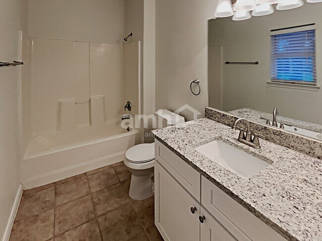 Building Photo - 13307 Montaigne Dr