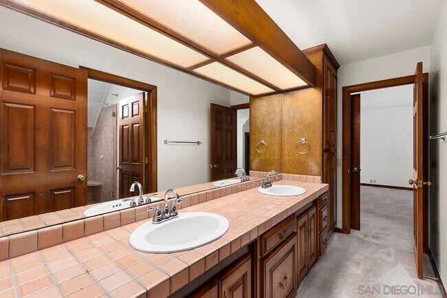 Building Photo - 6350 Calle Del Campanario