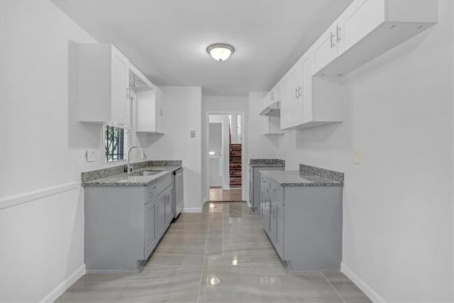 Building Photo - 2080 Bluffton Way