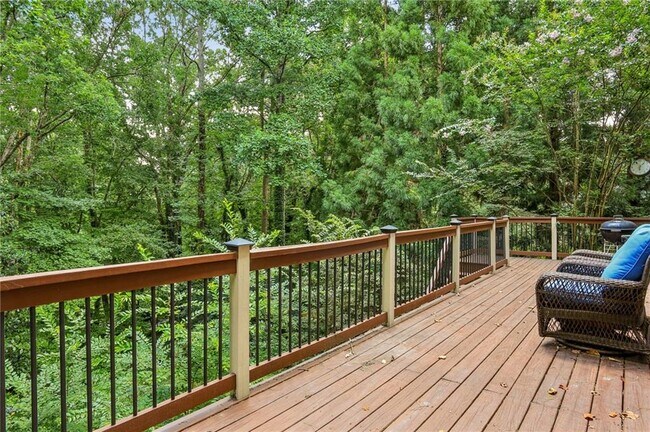 Building Photo - 2883 Wynfair Dr