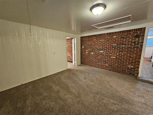 Building Photo - 2100 Redwood Pl