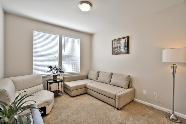 Building Photo - 2BD/2BA Dublin Terraces Condo with Underground Parking, Pool, Fitness Center and More!