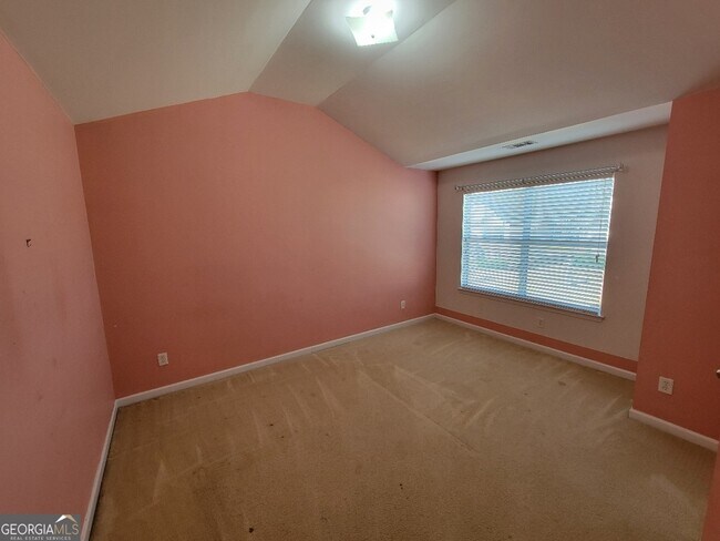 Building Photo - 175 Stillwood Dr